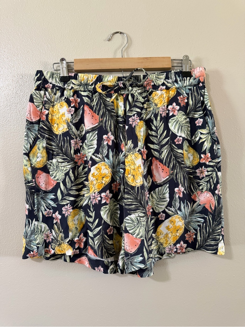 J. Jill | Tropical Pineapple Print Drawstring Waist Relaxed Fit Shorts
